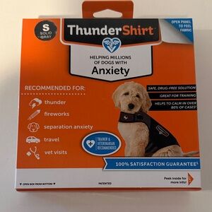 NEW Thundershirt for anxiety Gray Calming Dog Wrap -Small
